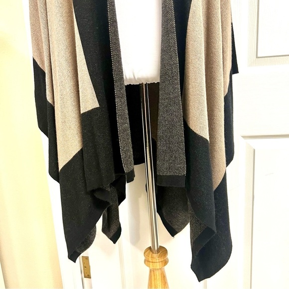 DILLARD’S Wool two tone Women's Shawl Poncho Ruana Cape Sweater Open Front OS - Picture 5 of 11